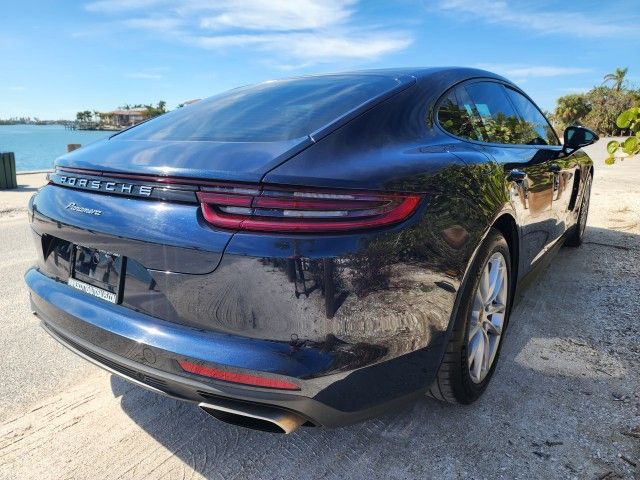 2018 Porsche Panamera 4