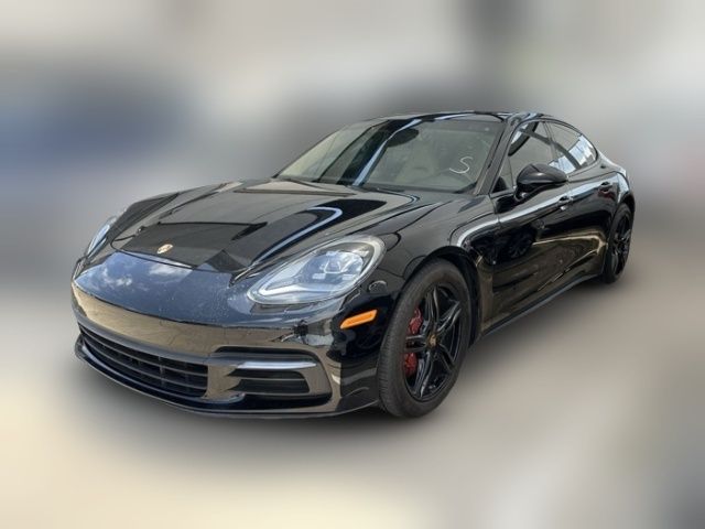 2018 Porsche Panamera 4