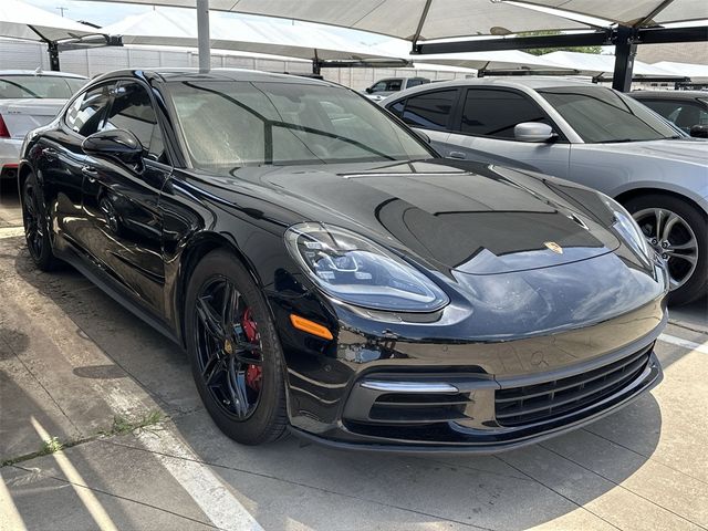 2018 Porsche Panamera 4