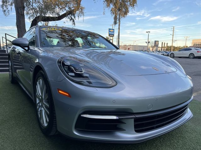 2018 Porsche Panamera 4