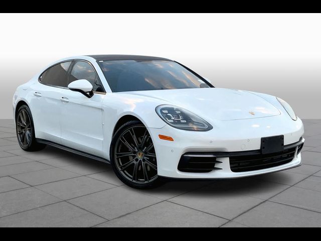 2018 Porsche Panamera 4