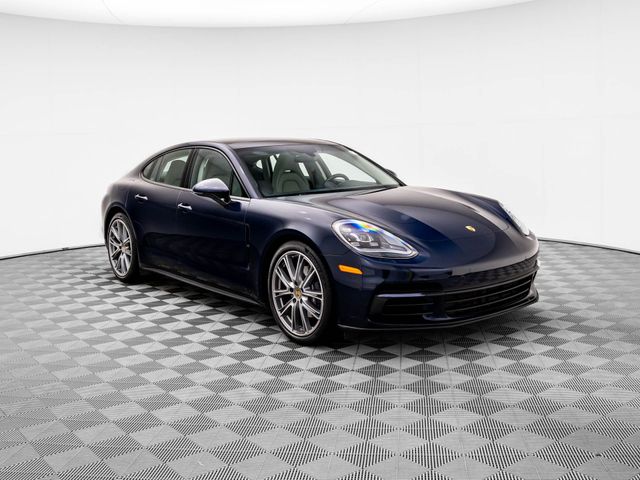 2018 Porsche Panamera 4