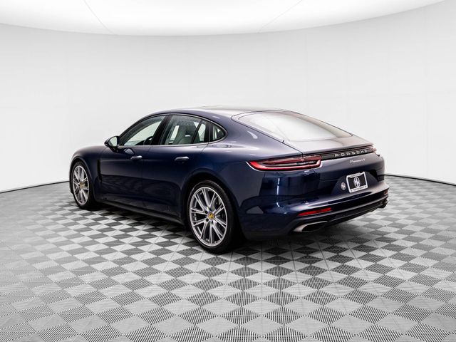 2018 Porsche Panamera 4