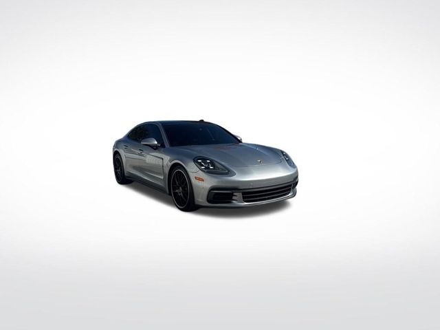 2018 Porsche Panamera 4