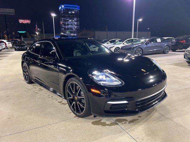 2018 Porsche Panamera 4