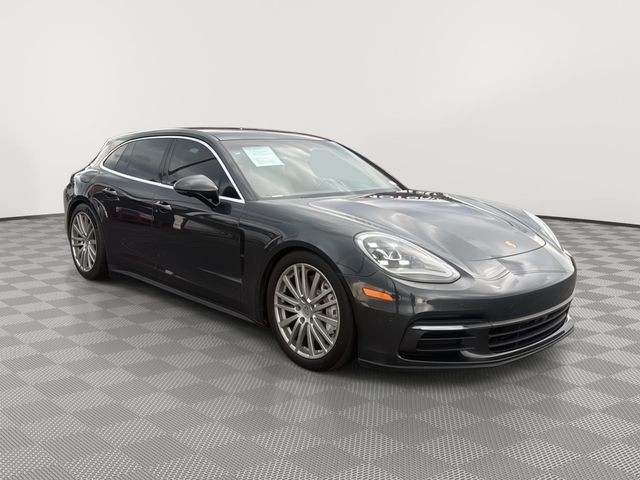 2018 Porsche Panamera 4