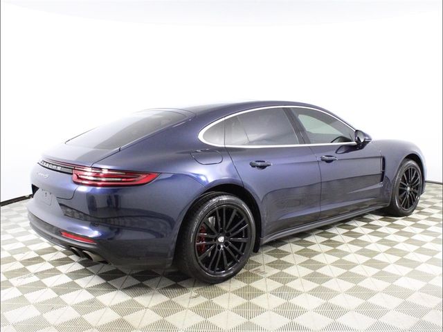 2018 Porsche Panamera 4S