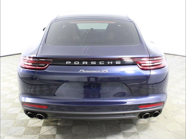 2018 Porsche Panamera 4S