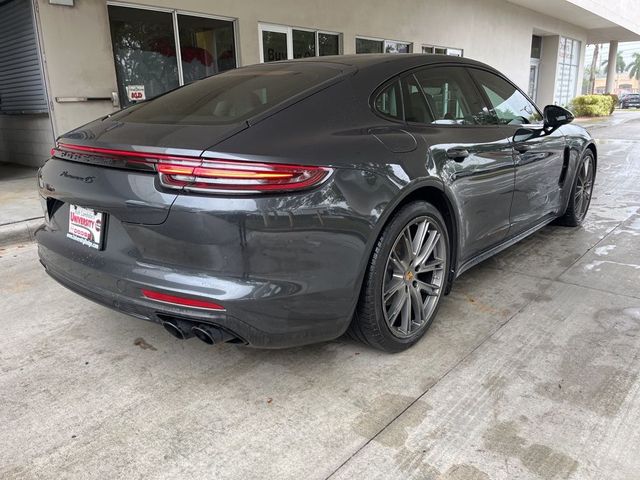 2018 Porsche Panamera 4S