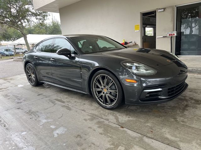 2018 Porsche Panamera 4S