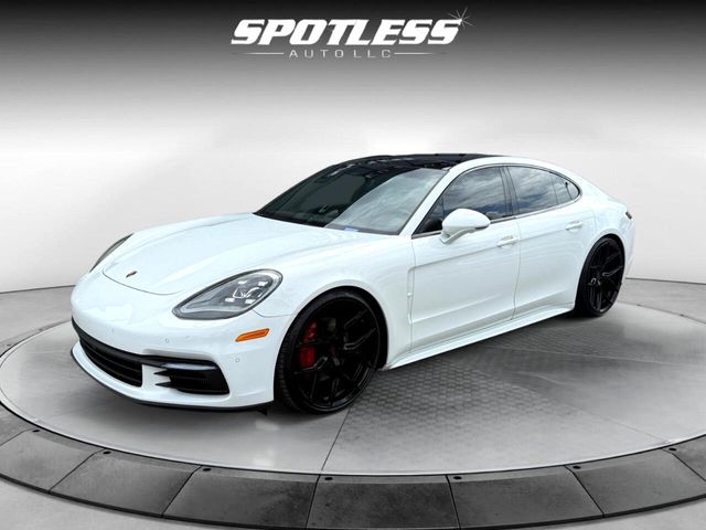 2018 Porsche Panamera 4S