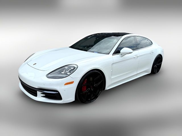2018 Porsche Panamera 4S