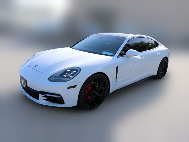 2018 Porsche Panamera 4S
