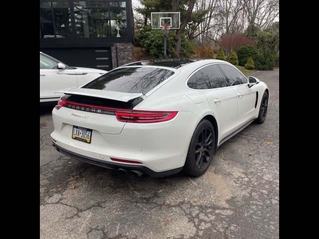 2018 Porsche Panamera 4S