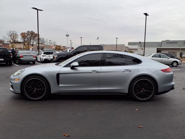 2018 Porsche Panamera 4S