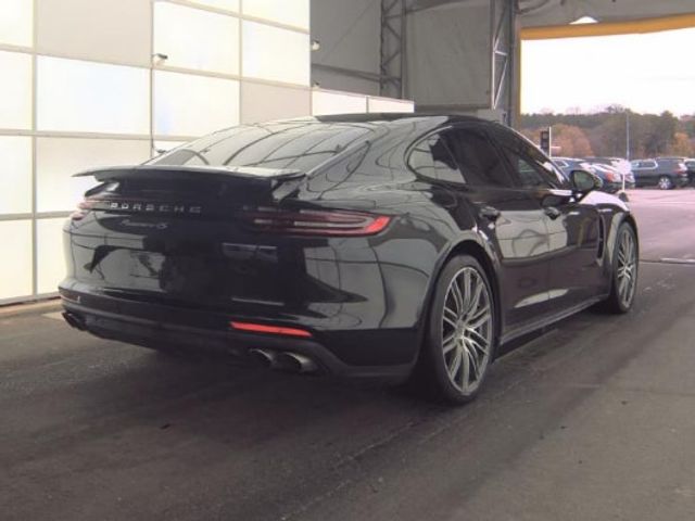 2018 Porsche Panamera 4S