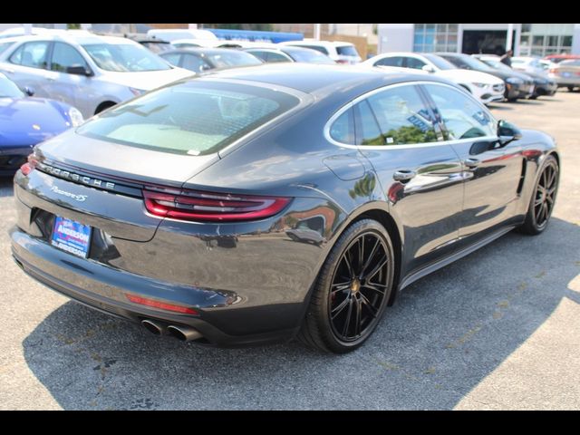 2018 Porsche Panamera 4S