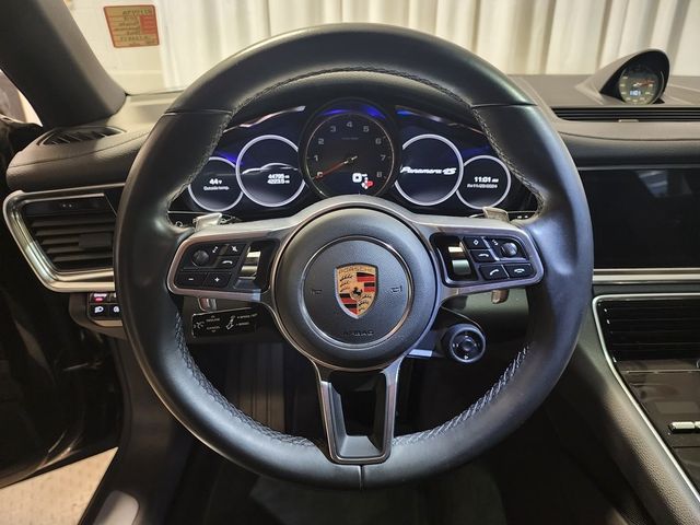 2018 Porsche Panamera 4S