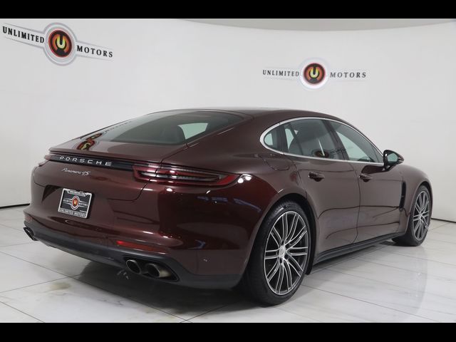 2018 Porsche Panamera 4S