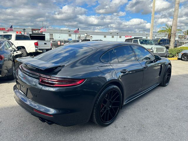 2018 Porsche Panamera 4S