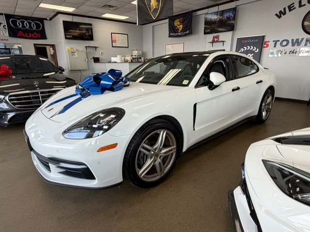 2018 Porsche Panamera 4
