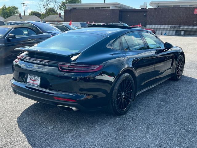 2018 Porsche Panamera 4