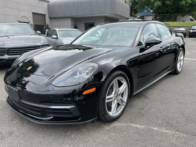 2018 Porsche Panamera 4