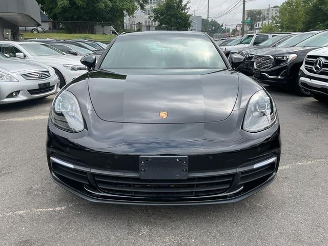 2018 Porsche Panamera 4