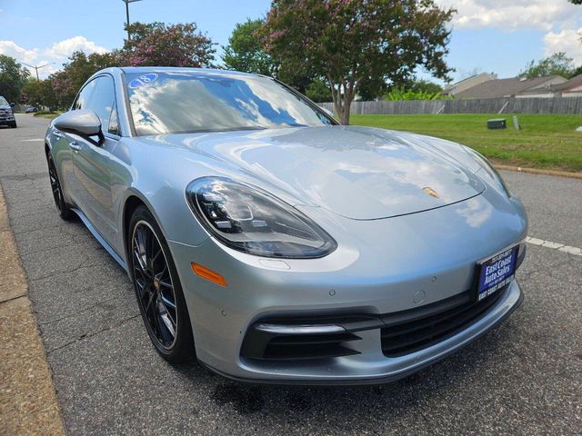 2018 Porsche Panamera 4