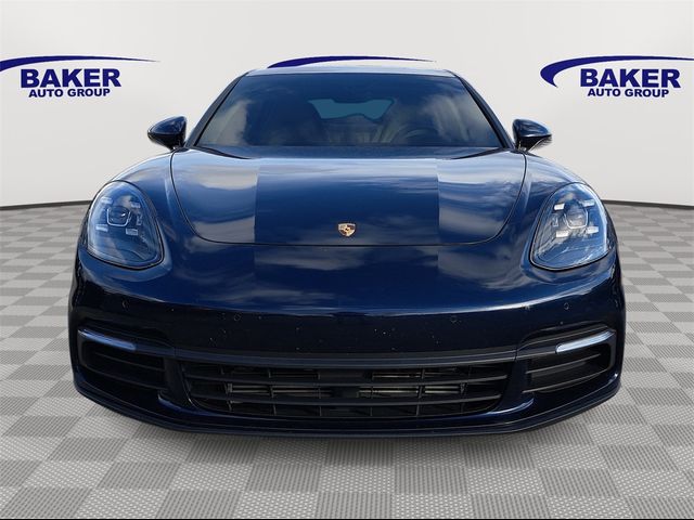 2018 Porsche Panamera 4