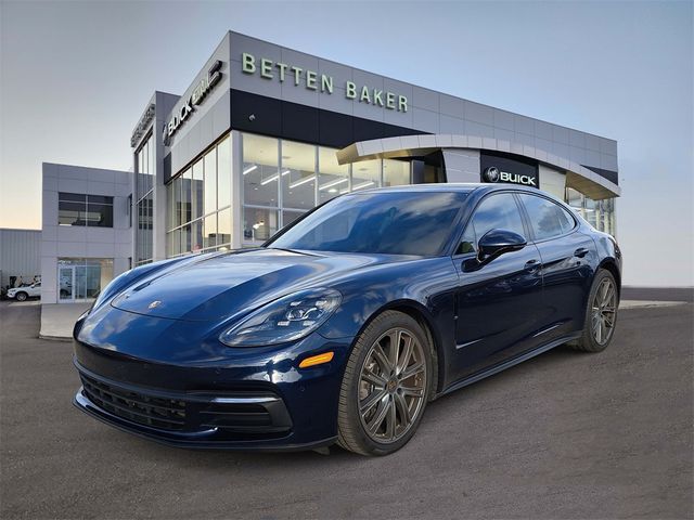 2018 Porsche Panamera 4