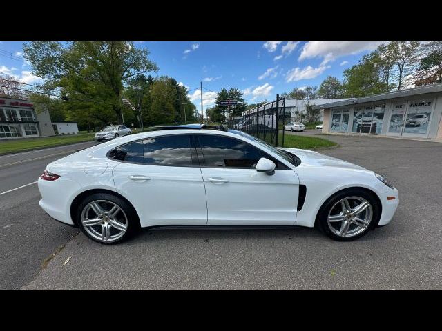 2018 Porsche Panamera 4