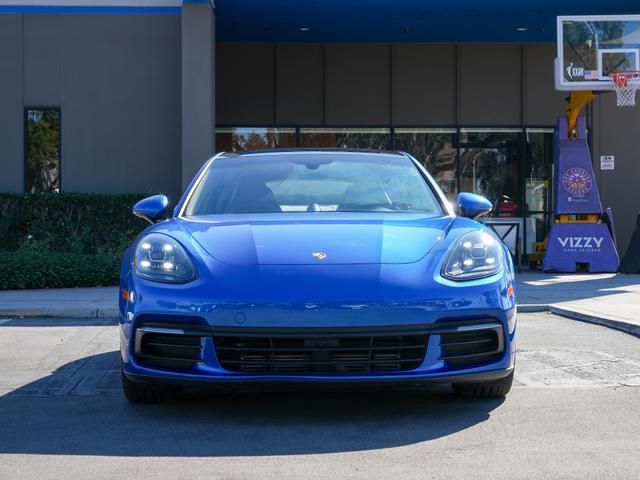 2018 Porsche Panamera 4