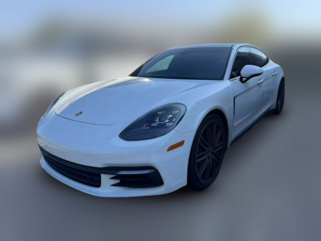 2018 Porsche Panamera 4