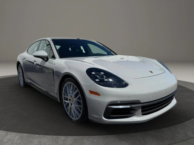 2018 Porsche Panamera 4