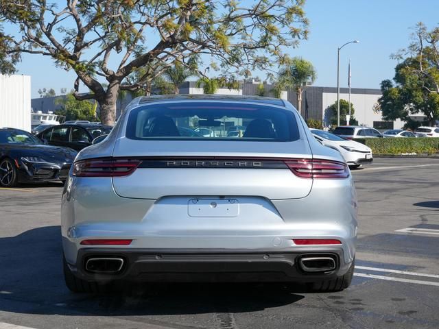 2018 Porsche Panamera 4