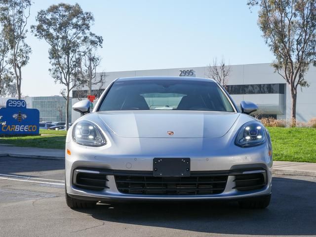 2018 Porsche Panamera 4