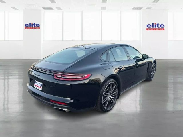 2018 Porsche Panamera 4