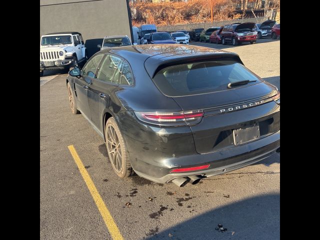 2018 Porsche Panamera 4