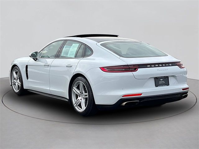 2018 Porsche Panamera 4