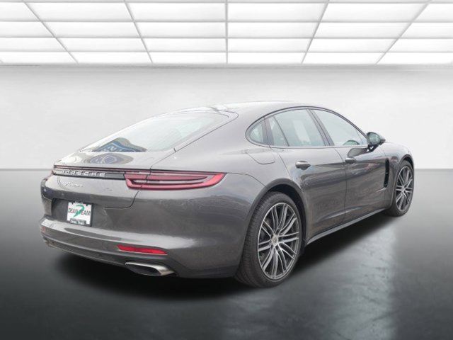 2018 Porsche Panamera Base