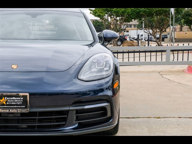 2018 Porsche Panamera Base