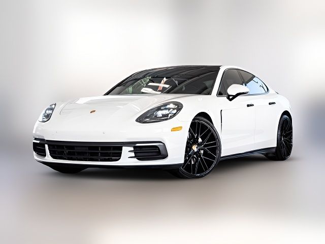 2018 Porsche Panamera 