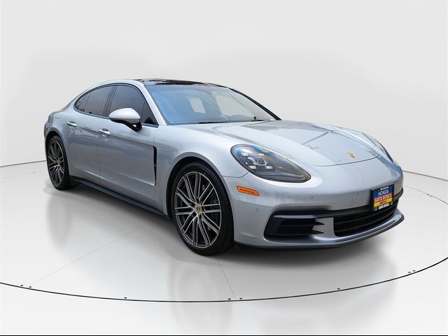 2018 Porsche Panamera 4