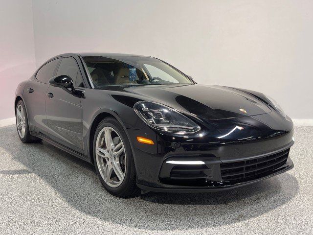 2018 Porsche Panamera 4