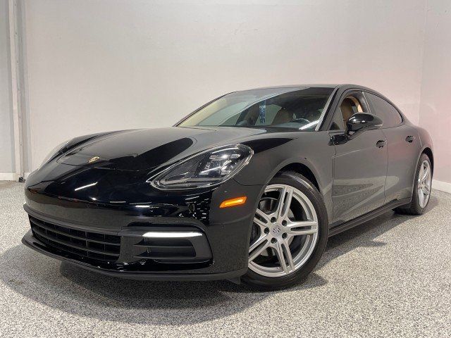 2018 Porsche Panamera 4