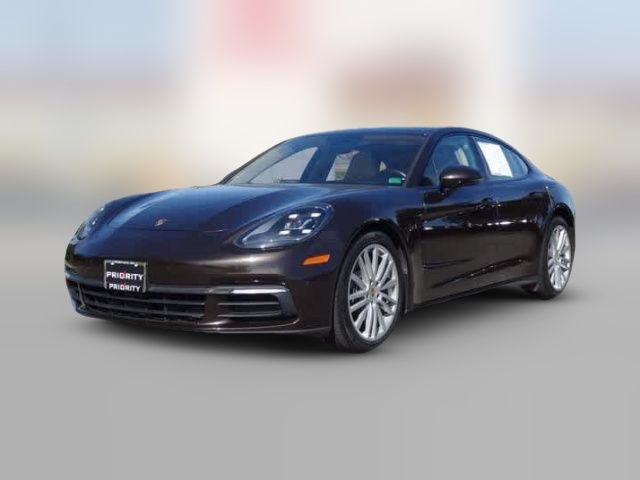 2018 Porsche Panamera Base