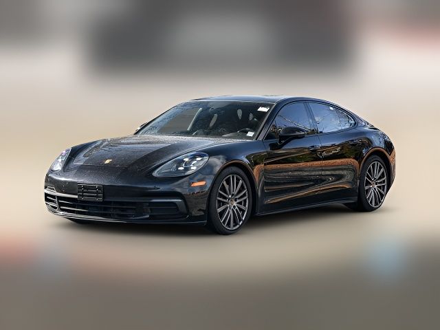 2018 Porsche Panamera 