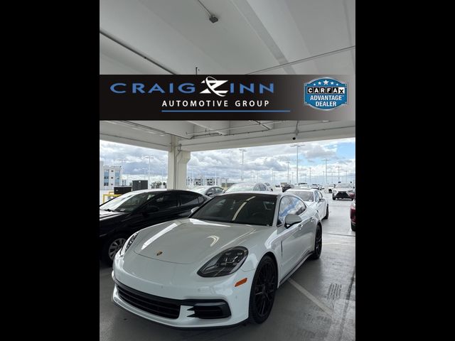 2018 Porsche Panamera 