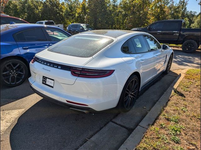 2018 Porsche Panamera 